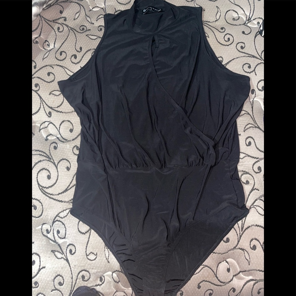 Black Sleeveless Bodysuit with Keyhole Cut Out 2X